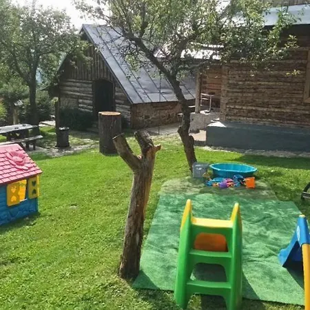 Husarik Koliba Campeggio Čadca